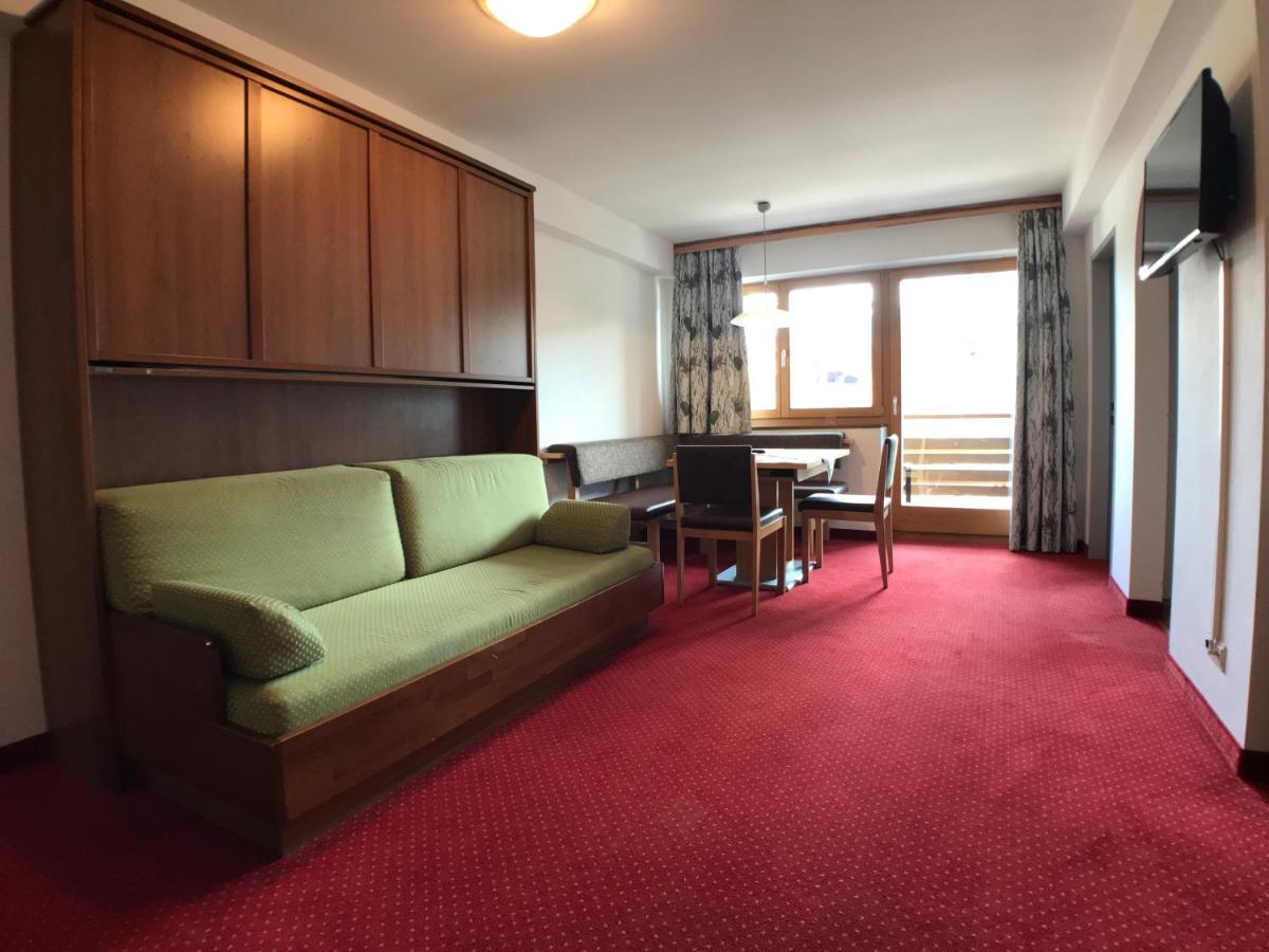 Appartements Robert - Hotel Bechlwirt キルヒベルク・イン・チロル エクステリア 写真