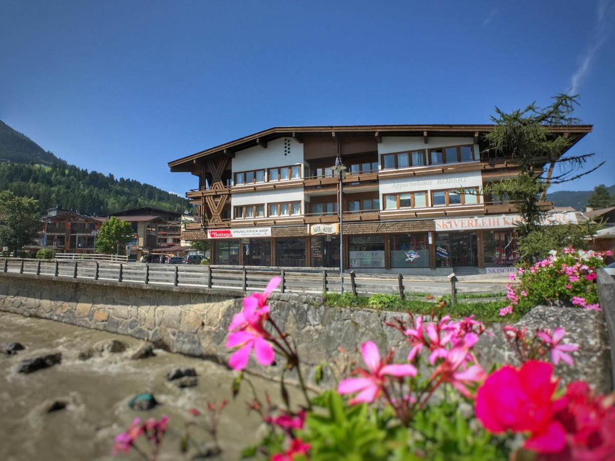 Appartements Robert - Hotel Bechlwirt キルヒベルク・イン・チロル エクステリア 写真